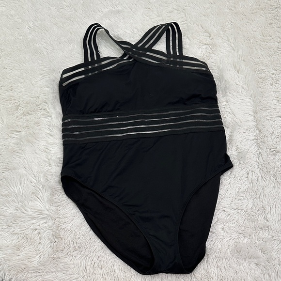 🐨 Hilor One Piece Swimsuit - Picture 1 of 4
